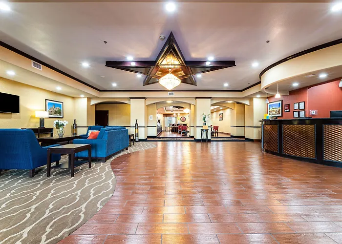 Comfort Worth Hotel 4*