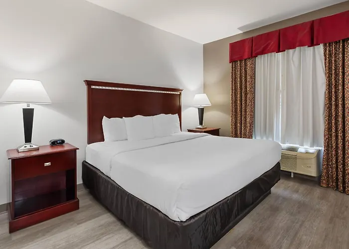 Hotel Comfort Worth 4*