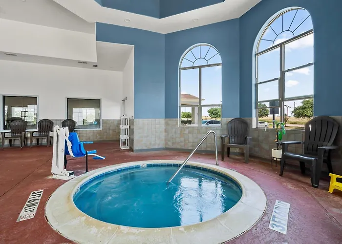 Comfort Worth Hotel